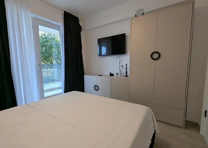 Seaside Sofia - Meraki Pool And - Private Parking