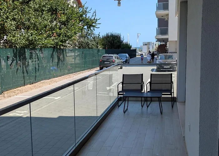 Seaside Sofia - Meraki Pool And - Private Parking Lägenhet Năvodari