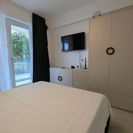 Seaside Sofia - Meraki Pool And - Private Parking